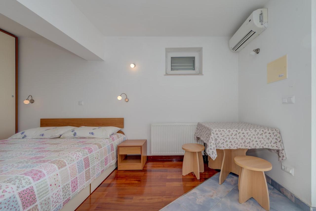Pikolo Apartments Omis Tice Exteriör bild