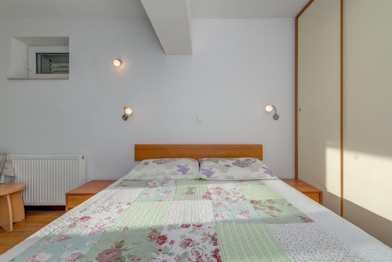 Pikolo Apartments Omis Tice Exteriör bild
