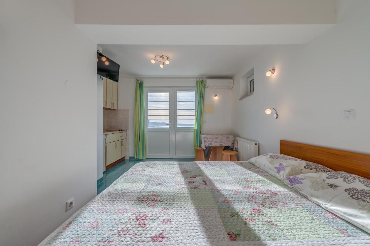 Pikolo Apartments Omis Tice Exteriör bild